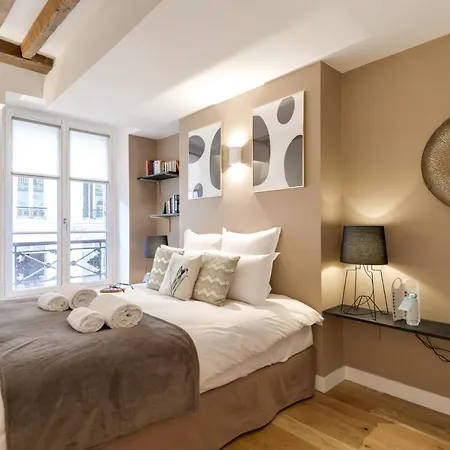 Apartment Sweett - Chevalier Saint Georges Paris